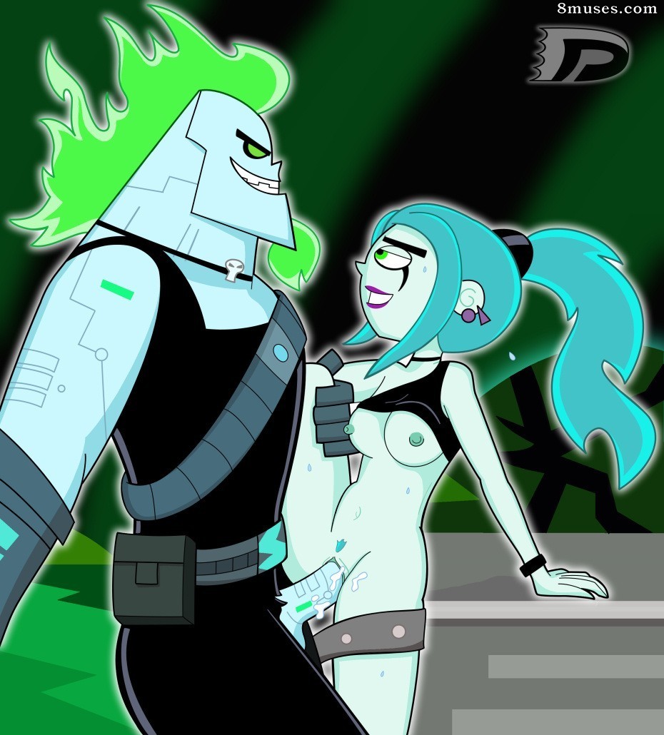 Ember Mclain - Skulker - Page 3